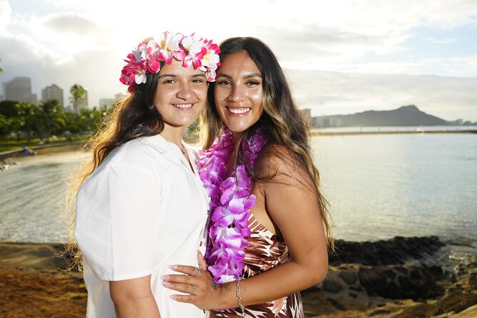 1 Hour Family/Group Photography Honolulu Beautiful and Magical - Why this 1-hour Honolulu beach session feels like a cheat code