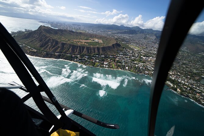 18 Minutes PRIVATE Helicopter Tour in Honolulu - Diamond Head to Waikiki: the view that makes people understand Oahu