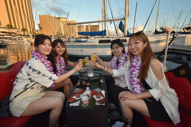 2-Hour Small-Group Gondola Excursion in Waikiki - Snacks, Sparkling Cider, Lei, and the Comfort Details That Matter