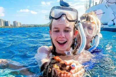 2hr Luxury Private Sailing Catamaran for 7-12 People - Boarding at Ala Wai Boat Harbor and the Waikiki-to-Diamond Head cruise