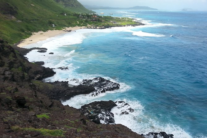 5-Hour Private Customized Luxury Convertible Tour of Oahu's South Shore - Spitting Cave of Portlock: The Best Time Block for Views