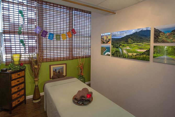 60 Minute Couples Massage - The end of the massage: water and grapes