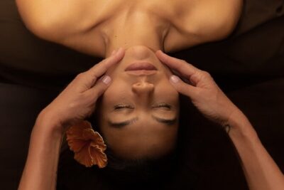 90 Minutes of Lymphatic Drainage Bliss - What the 90 minutes are really doing: boots, manual drainage, and comfort touches