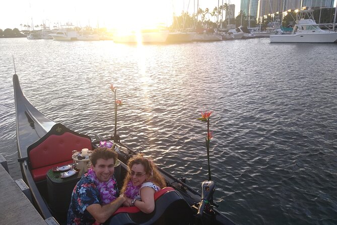 Aloha Gondola Cruise with Drinks & Pastries - Diamond Head Views and Nighttime Photo Power