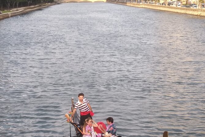 Aloha Gondola Cruise with Drinks & Pastries - Who This Cruise Fits Best (And Who Might Skip It)