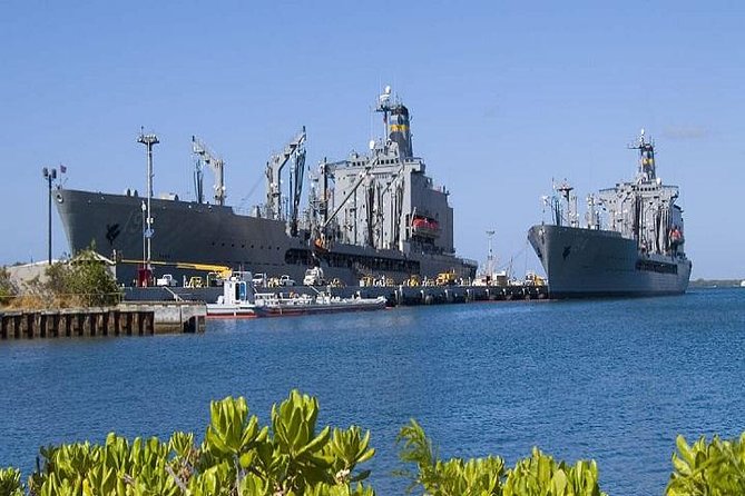 Arizona Memorial Pearl Harbor and Honolulu City Tour from Kona - Punchbowl Crater and the National Memorial Cemetery: views with weight