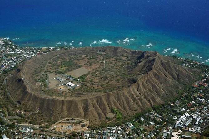 Best Oahu Self-Guided Driving Audio Tour: Beaches, History & More - USS Arizona Memorial and Pearl Harbor: the emotional opening act