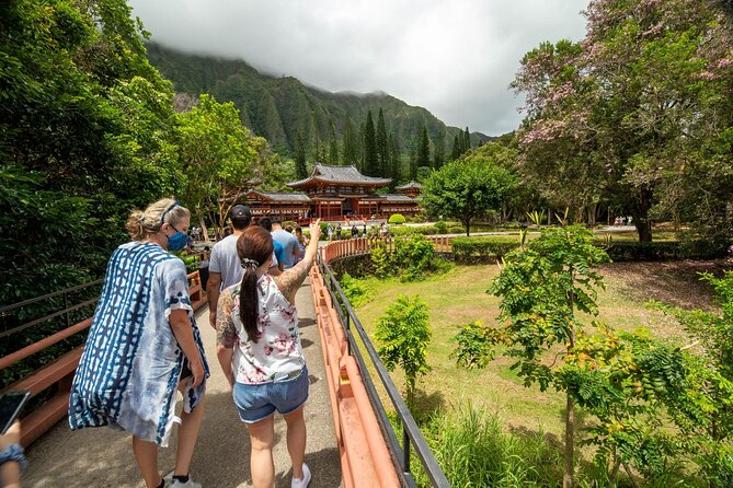 Best Of Oahu: Grand Circle Island Small Group Tour From Waikiki - Diamond Head to Hanauma Bay: the iconic start you can actually use