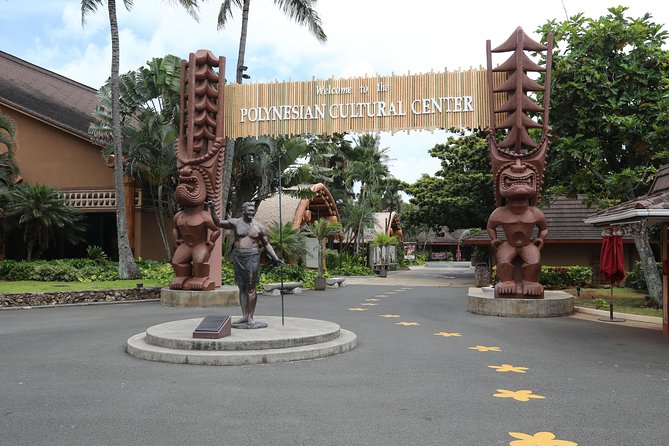 Best of Oahu: Pearl Harbor, Arizona Memorial and the Polynesian Cultural Center - Morning Start in Waikiki: What Your 6:30 Day Really Feels Like