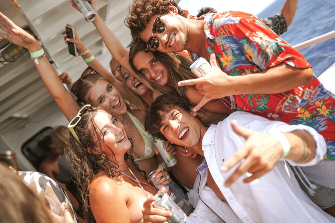 Bikini Bottom Public Party Dance Cruise + LIVE DJ - What This Waikiki Party Cruise Really Feels Like