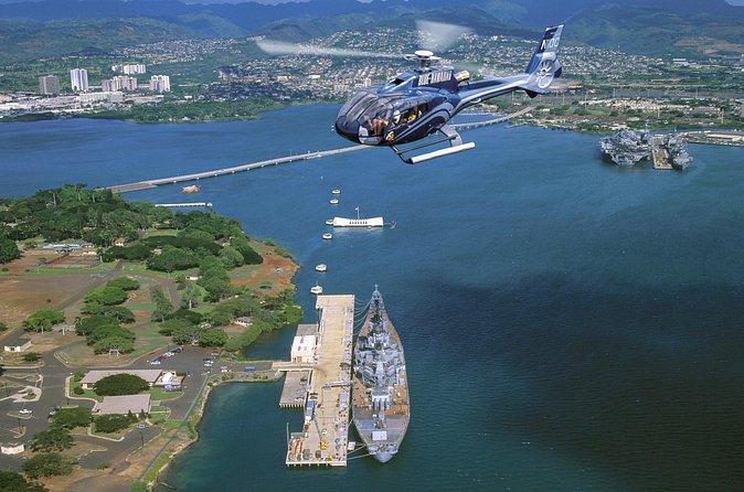 Blue Skies of Oahu Helicopter Tour - Pearl Harbor and Honolulu from above: more than postcard views