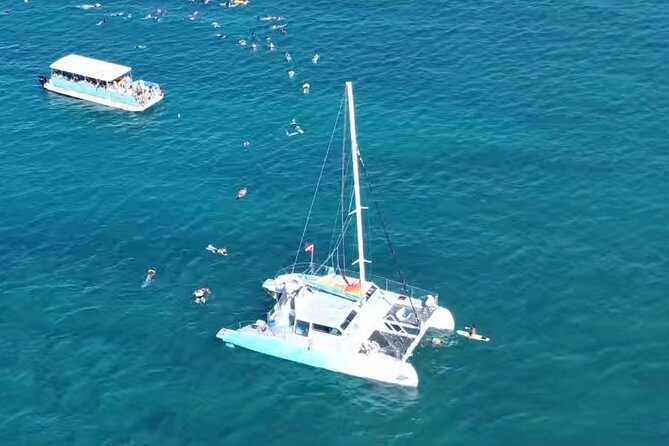 Board from Waikiki Beach for Aloha Hour Sail on Hāwea Catamaran - The Ride Itself: Deck Comfort, Views, and Photo Angles