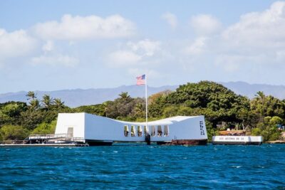 Chief's Official Pearl Harbor Self-Guided Multimedia Tour - How the Multimedia Device Guides You Across the National Memorial