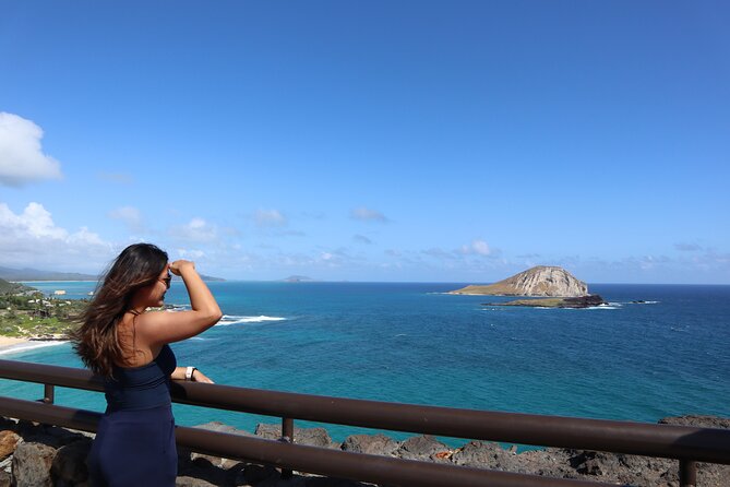 Circle Island Tour with Snorkeling & Turtles - North-side flavor: macadamia farm, Mokoli’i, and Laie Point