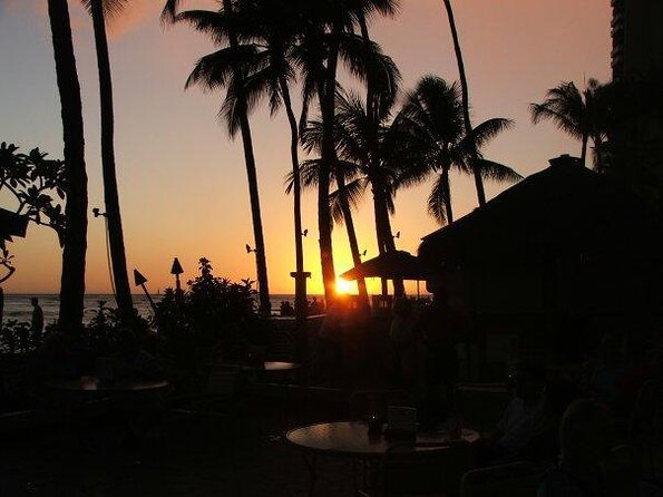 Creative Soul Scavenger Hunt of Waikiki Oahu - Meeting Point on Kālia Road: start easy, then get moving