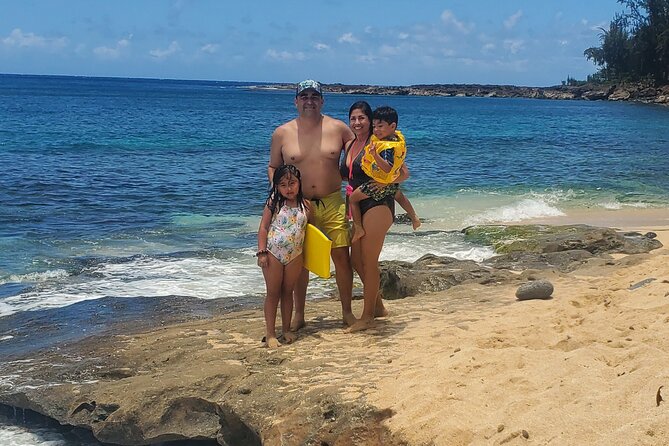 Custom Island Adventures Tour - Guide Elf and the feel of a day with a local friend