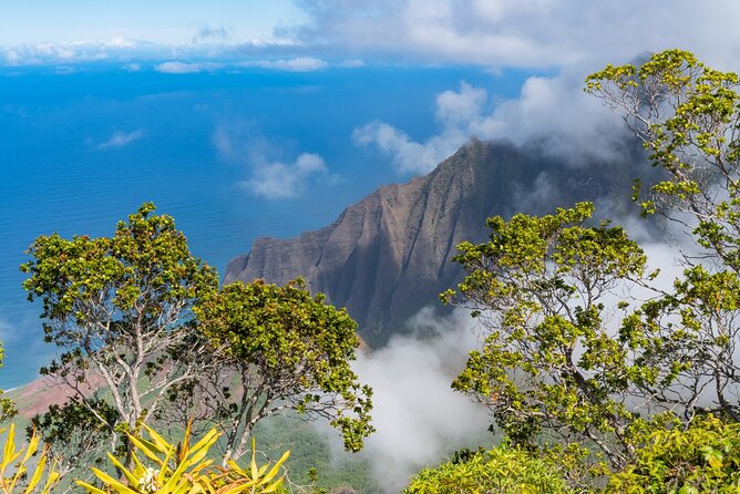 Day Trip from Oahu to Kauai: Highlights & Movie Sites - Kauai in one day: what this tour really gives you