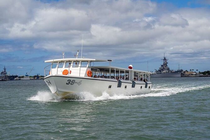 Deluxe Arizona Memorial Bowfin Submarine and Honolulu City Tour - Honolulu City Drive: Quick Stops at Royalty, Government, and Remembrance