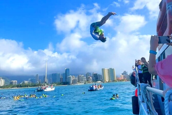 Deluxe Turtle Snorkeling Escapade at Waikiki - Getting to the pier and the 7:40–7:55 window