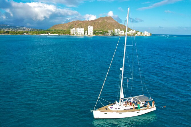 Explore Turtle Canyons Waikiki Snorkel and Sail Adventure - Crew Style and Safety: The Big Difference Between Fun and Frustration