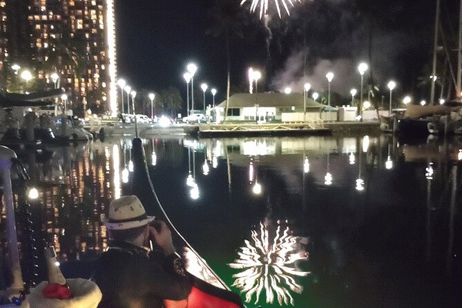 Fireworks Waikiki Gondola Cruise -lots of fun- - Cruising Waikiki’s Grand canal (and why calm water matters)