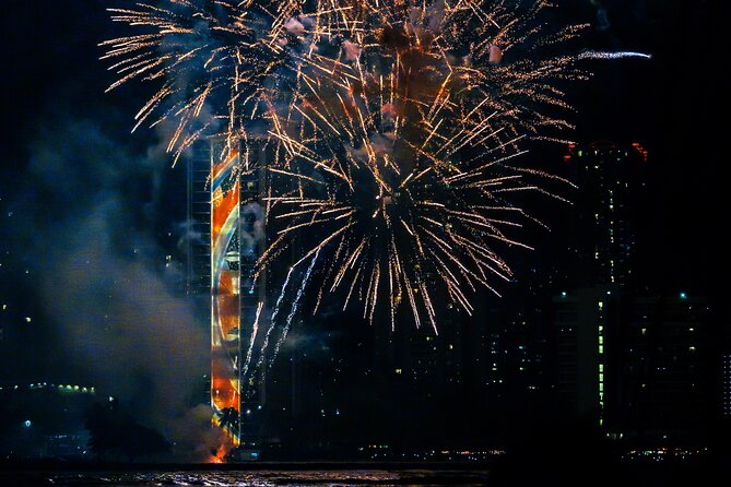 Friday Night Firework Cruise in Waikiki - The Crew, Music, and That Cozy Catamaran Feeling