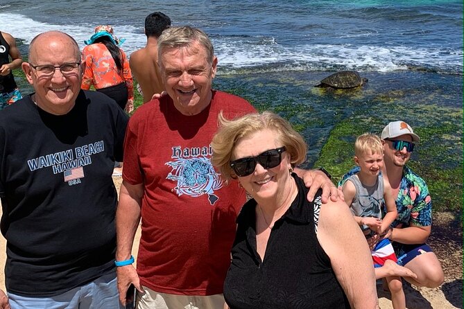Full Day Private Customized Sightseeing Tour in Oahu Hawaii - Tropical Farms macadamia tasting: a fun pause with local flavors