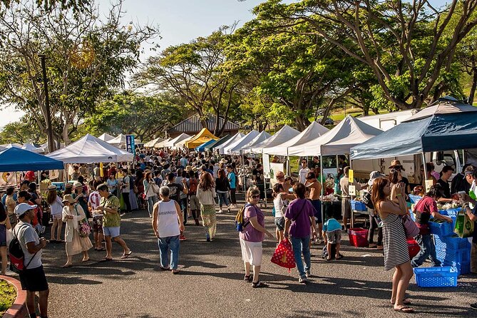 Full-Day Tour to Kailua Hawaii with Return Trip Shuttle - Getting there: meeting point, pickup timing, and the ride itself
