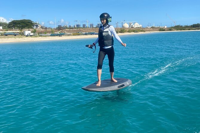 Group of 2 + mid length eFoil experience Honolulu HAWAII - Your 2-hour structure: ground school, then three 20-minute rides