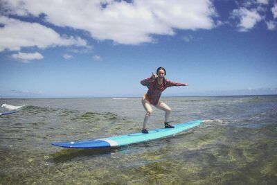 Group Surf Lessons for beginners on the North Shore of Oahu - Gear you don’t have to rent: board, leash, and rash guard