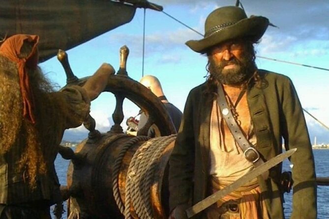 Half Day Deluxe Island Movie Tour: LOST, Jurassic, Pirates - Should You Book This Movie Tour?