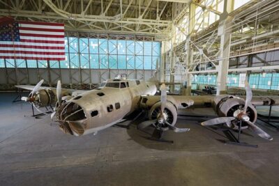 Hangar Guided Tour - Hangar 37: the attack story told through aviation details