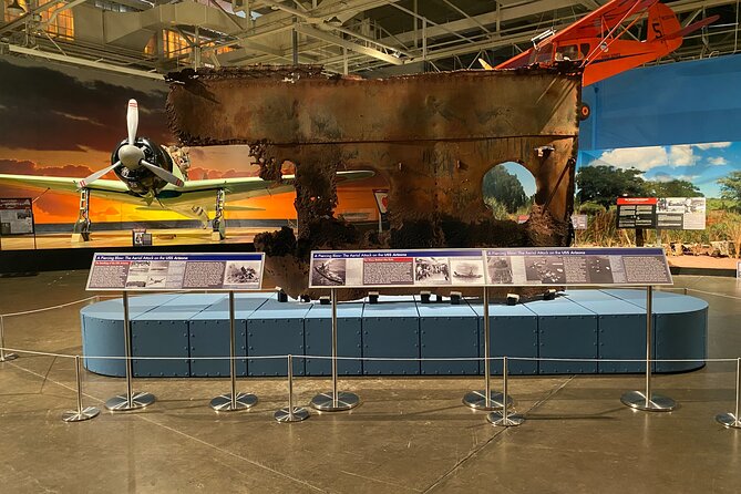Hangar Guided Tour - Docents who make the story stick (and why small groups help)
