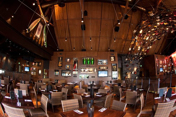Hard Rock Cafe Honolulu - Service and staff realities: when it goes smoothly, it’s fast