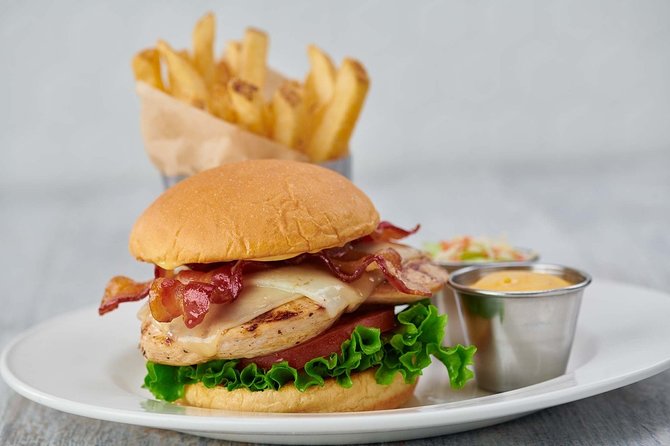 Hard Rock Cafe Honolulu - A couple of booking-and-expectation pitfalls to watch