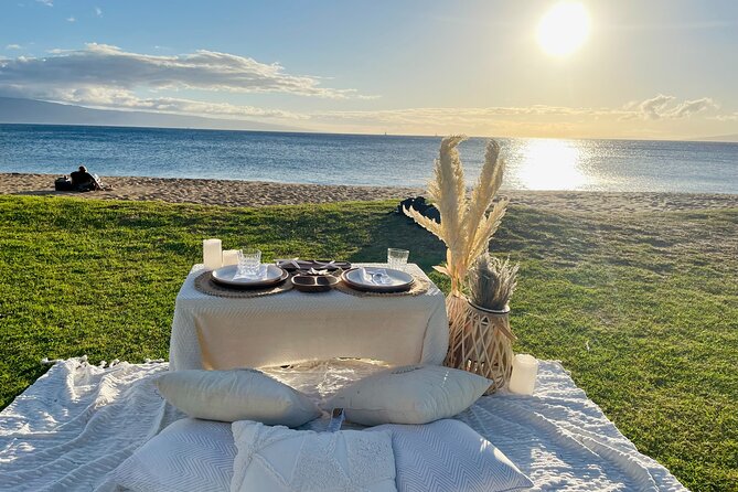 Hawaii Beach Picnic Date - Meeting at Ala Moana and Getting Around Without Stress