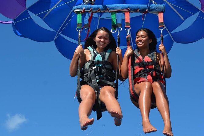 Hawaiian Parasail Since 1977 from Waikiki Beach - Where you meet: Ala Moana Blvd and getting set up fast