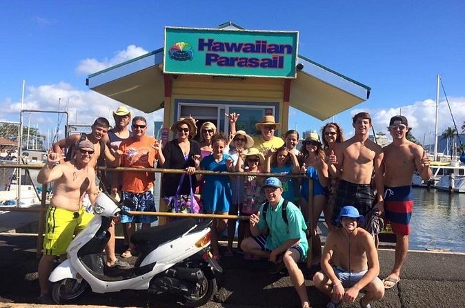 Hawaiian Parasail Since 1977 from Waikiki Beach - Dry flight or water touch: what the captain decides