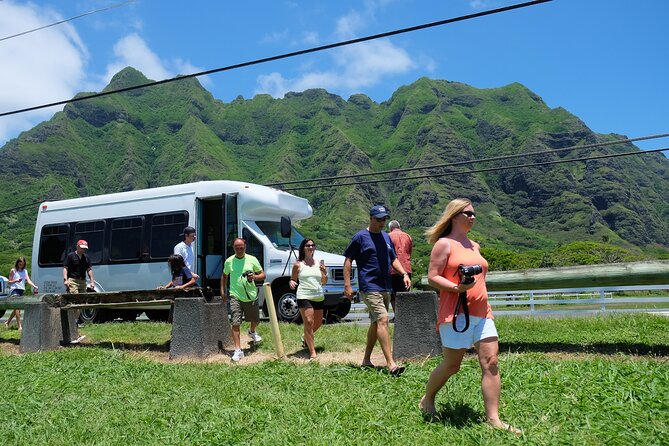 Hidden Gems of Oahu Circle Island Tour with Byodo-In Temple - Byodo-In Temple: where the scenery gets quieter and more meaningful