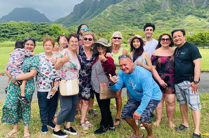 Honolulu Airport Shuttle & Circle Island Tour - Nu‘uanu Pali Lookout: views, winds, and Kamehameha’s story