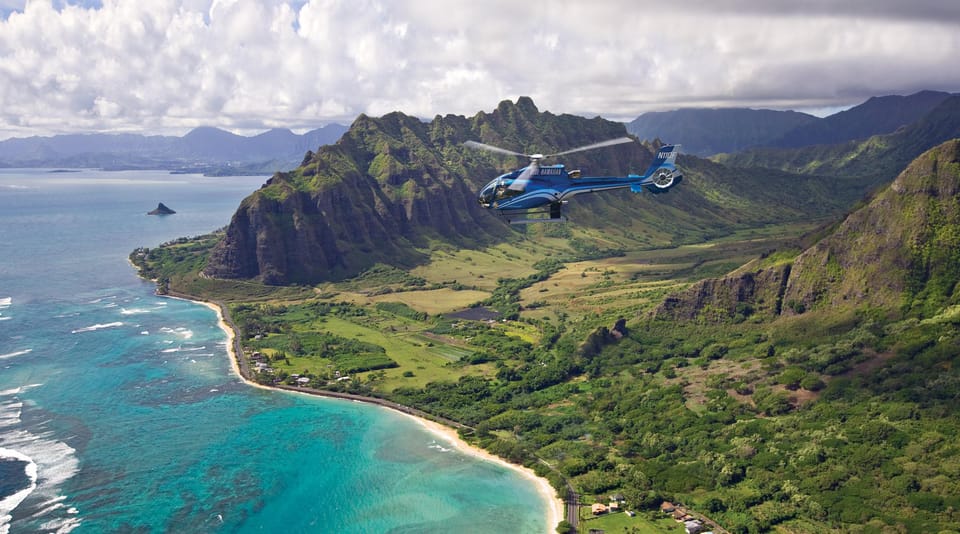 Honolulu: Blue Skies of Oahu Helicopter Tour - Diamond Head, Waikiki reefs, and the coast’s color logic