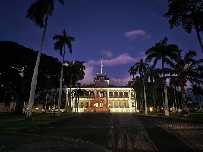 Honolulu: Ghosts of Old Honolulu Walking Tour - Starting at the Kamehameha Statue: the tour’s tone-setter