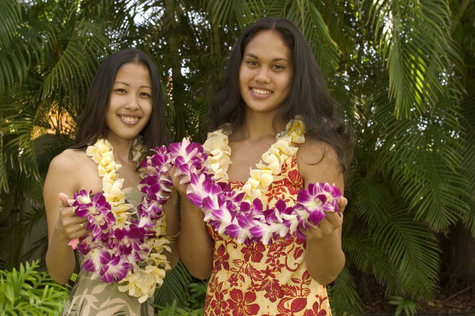Honolulu Honeymoon Airport Lei Greeting - The Sign, the Spotting, and the 20-Minute Flow