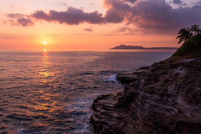 Honolulu Sea-Cliff with Sunset Photo Adventure - Your Route in Golden Hour Order (Tantalus to China Walls)
