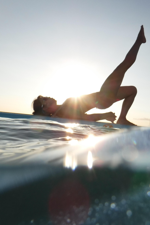Honolulu: SUP (Standup Paddleboard) Yoga Class - Price and value: what $53 buys you in Honolulu