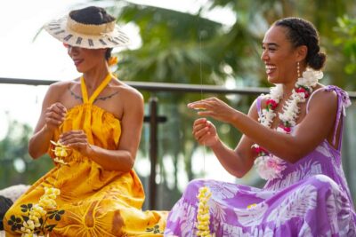 Oʻahu: Nā Lei Aloha Lūʻau & Dinner or Cocktail Show Option - Hyatt Regency Waikīkī: where sunset meets the stage