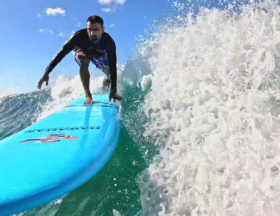 Oahu: 1-on-1 Surfing Lesson in Waikiki - What to bring (and what they expect you to handle yourself)