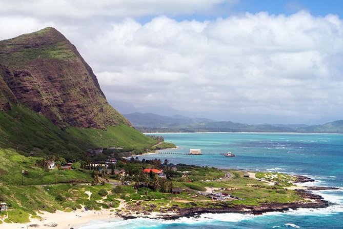 Oahu Circle Island (Holoholo Mokupuni), from Waikiki - North Shore Haleiwa Town and a 45-Foot Waterfall Moment