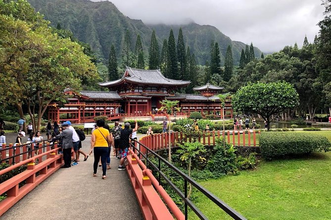 Oahu Circle Island Tour with Byodo-In Temple Admission - Why this Oahu circle tour is such good value at $139
