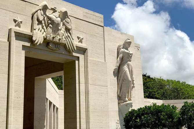 Oahu Customizable Private Community Service Voluntourism Offer - Waikiki and Honolulu viewpoints as easy wins